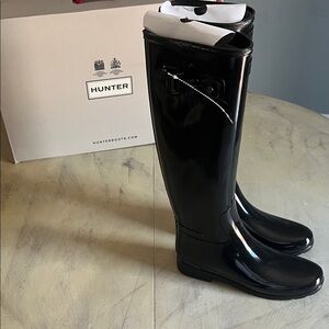 Hunter Women's Original Tall Gloss Rain Boots, Black, 9 Medium
